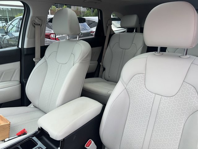 Used 2023 Kia Sorento SX Prestige w/ Panoramic Sunroof Package AWD/4WD image 9