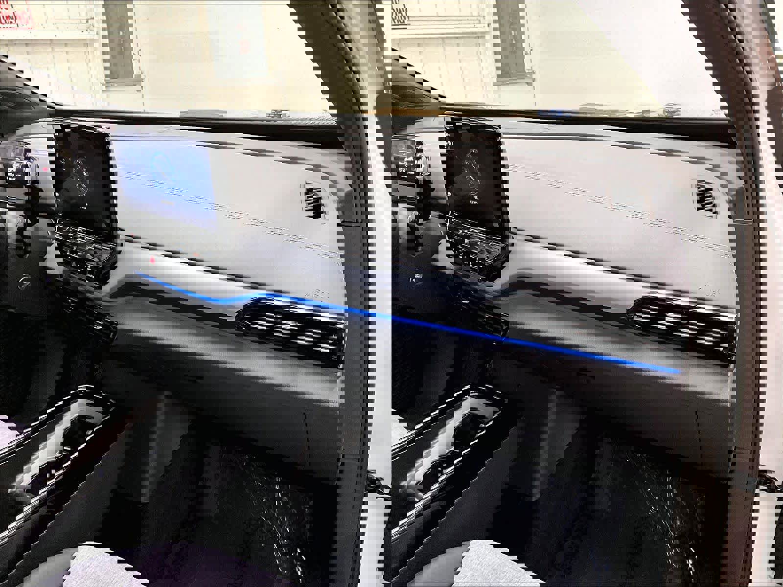 Used 2023 Volkswagen ID.4 Pro image 18