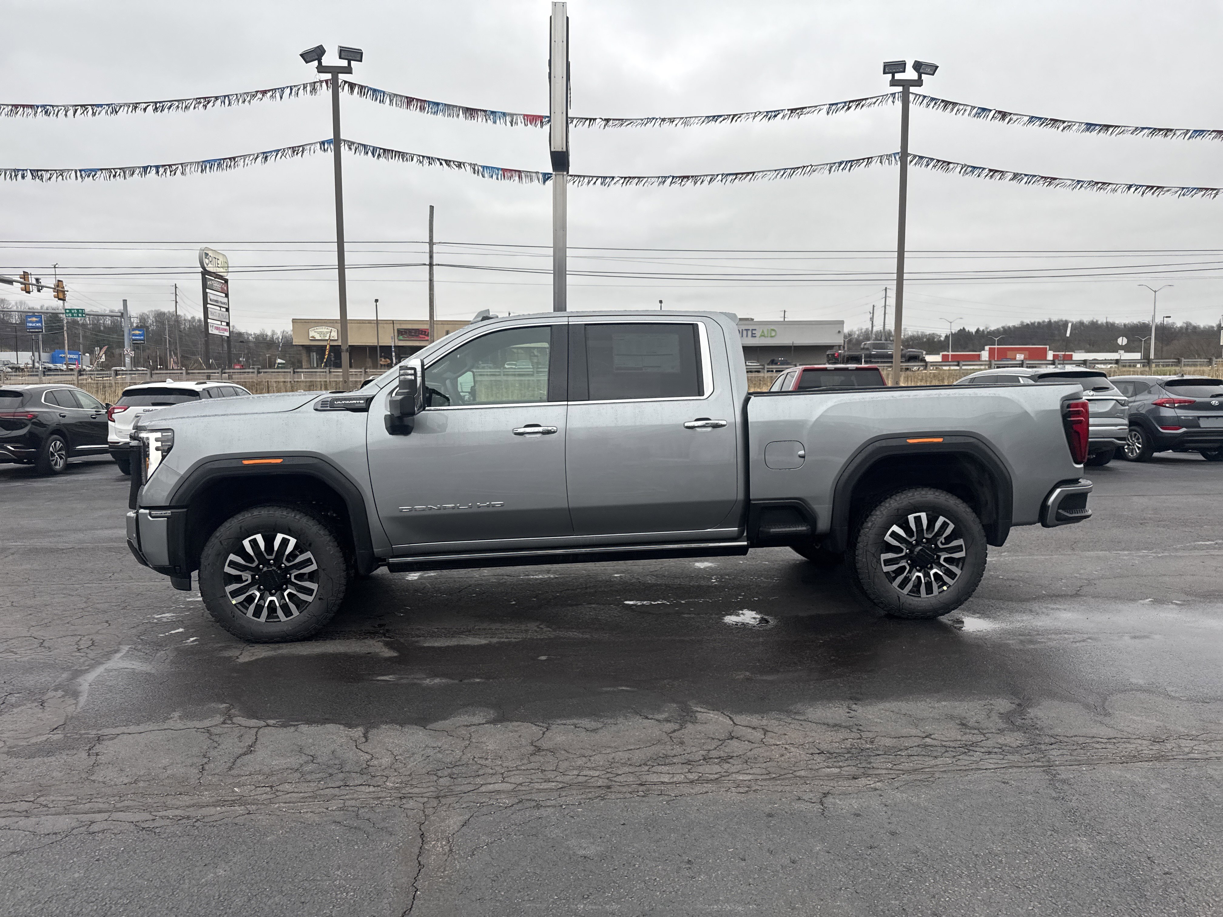 New 2026 GMC Sierra 2500 Denali Ultimate AWD/4WD image 7