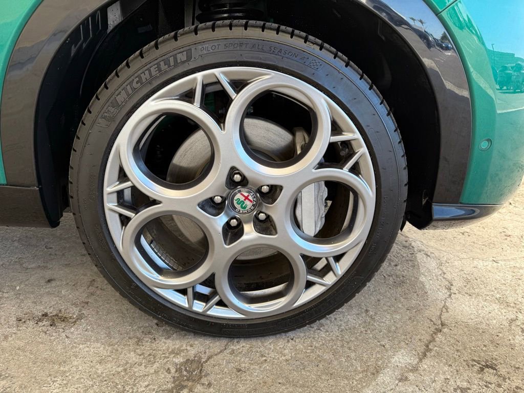 New 2024 Alfa Romeo Tonale Ti AWD/4WD image 2