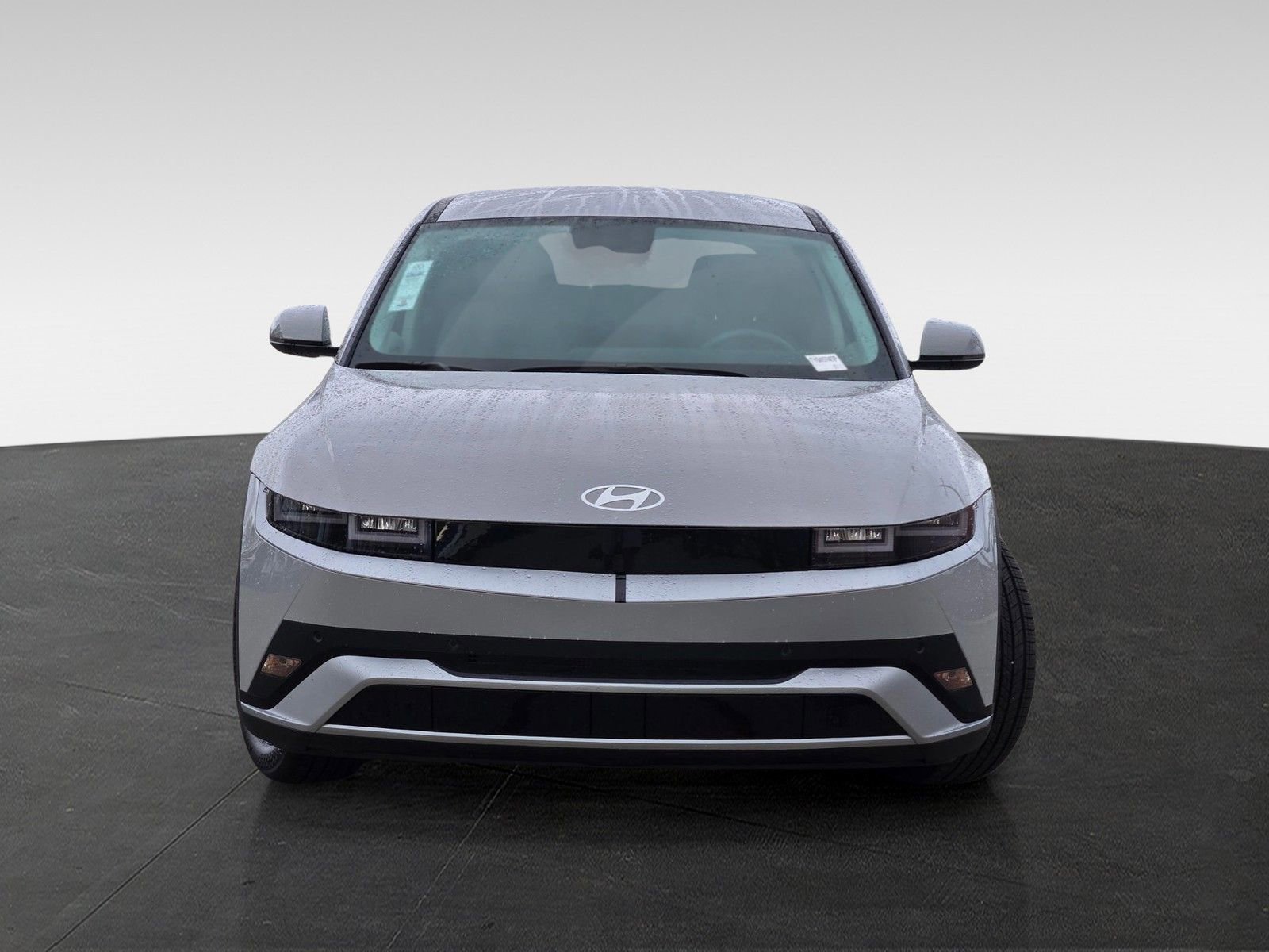 Used 2026 Hyundai Ioniq 5 SEL RWD image 2