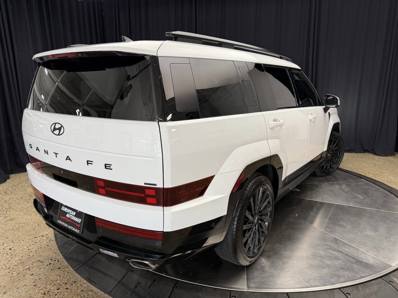 Used 2024 Hyundai Santa Fe Calligraphy image 8