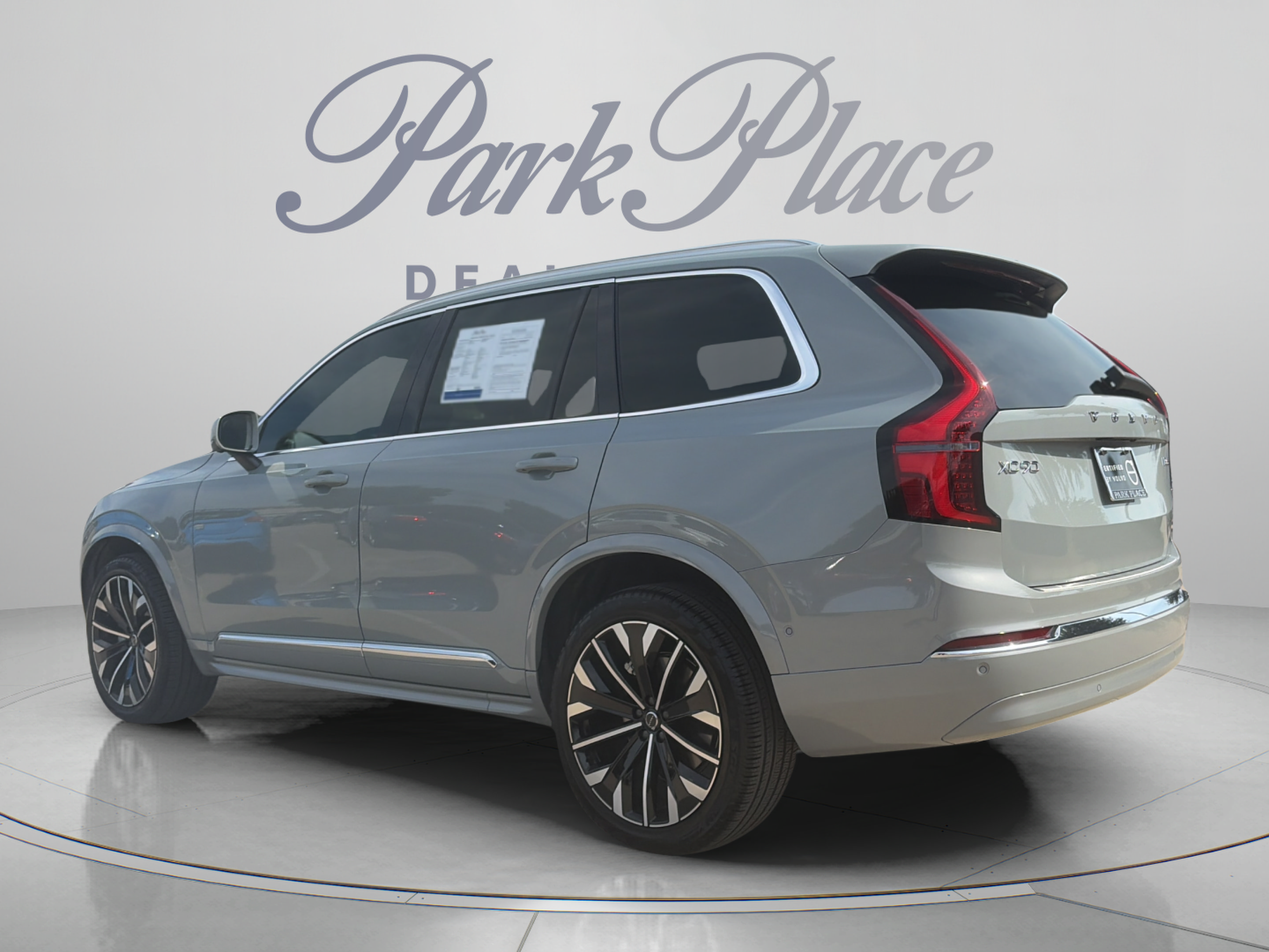 Certified 2026 Volvo XC90 B6 Plus w/ Protection Package Premier AWD/4WD image 3