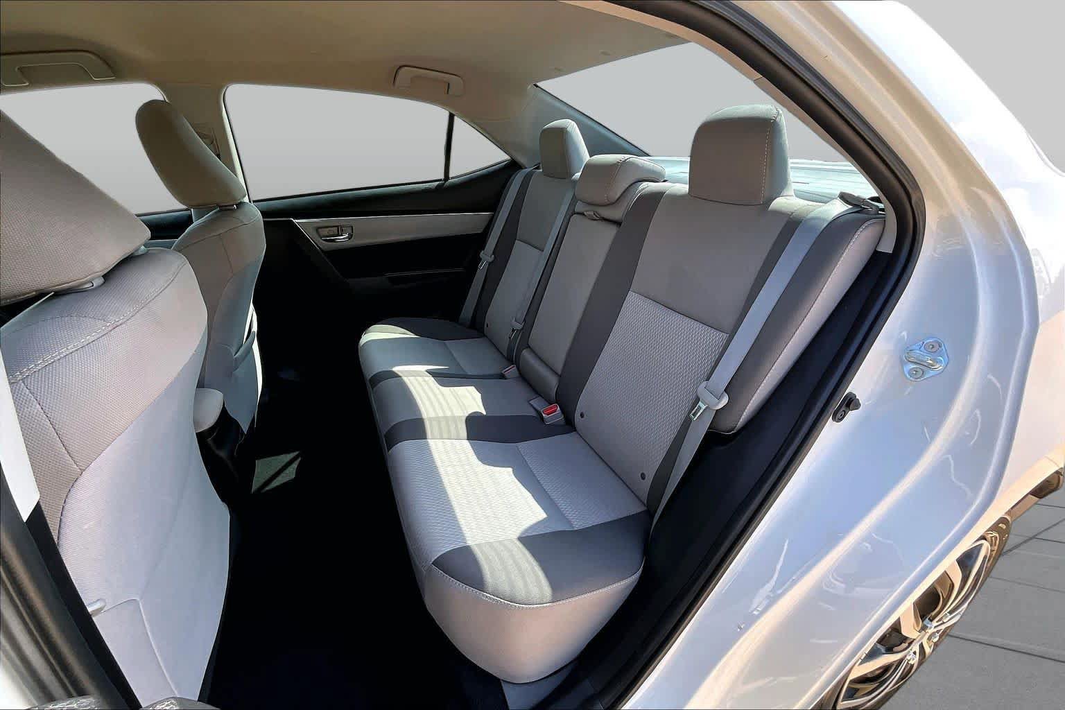 Used 2017 Toyota Corolla LE FWD image 20
