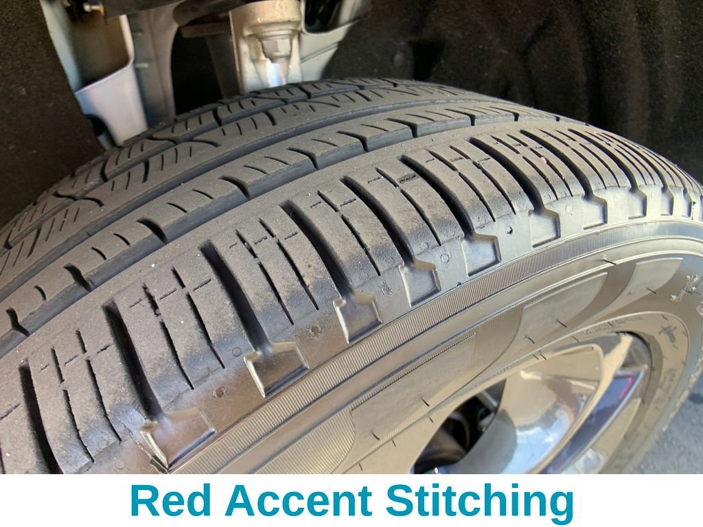 Used 2024 Dodge Durango GT image 30