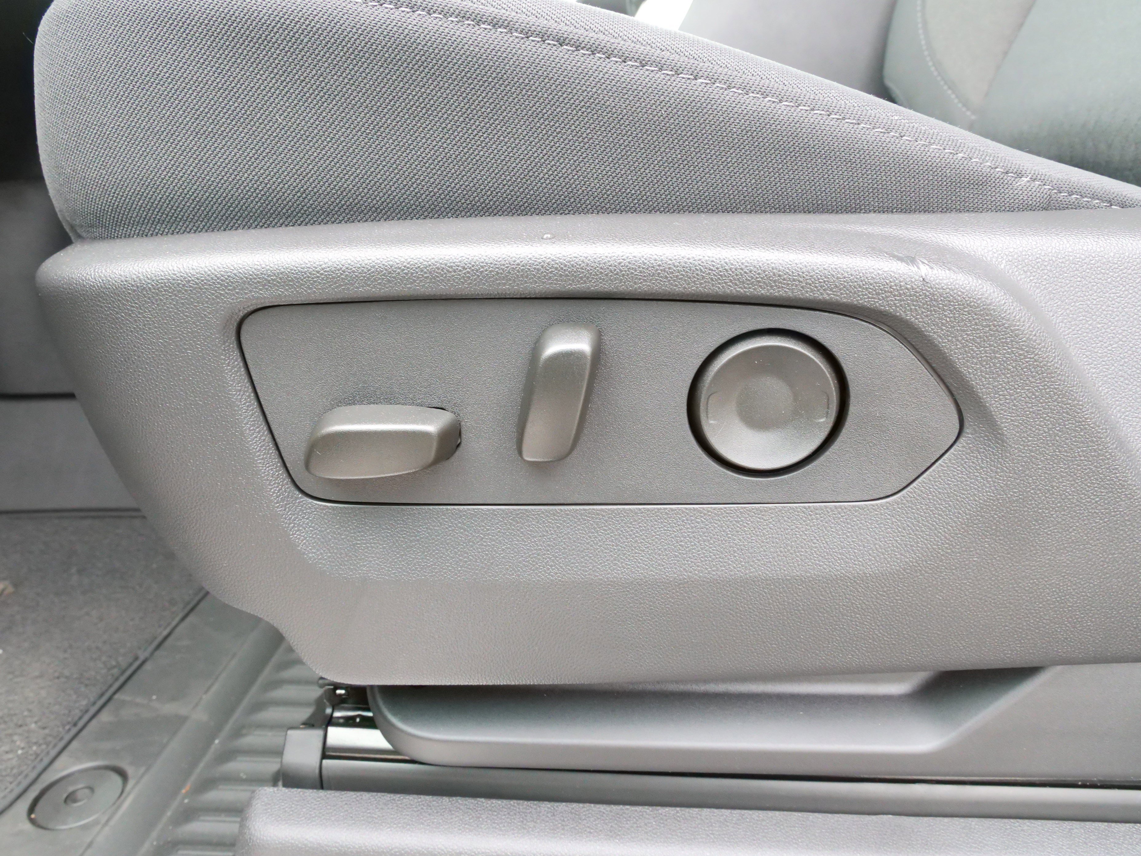 New 2025 Chevrolet Silverado 1500 LT w/ Safety Package image 18