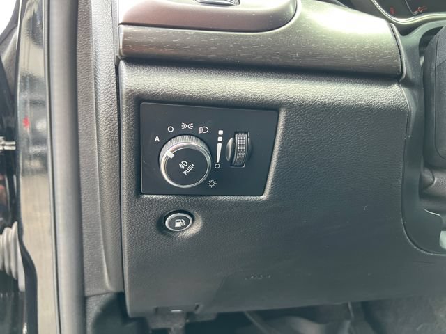 Used 2018 Jeep Grand Cherokee Laredo AWD/4WD image 13