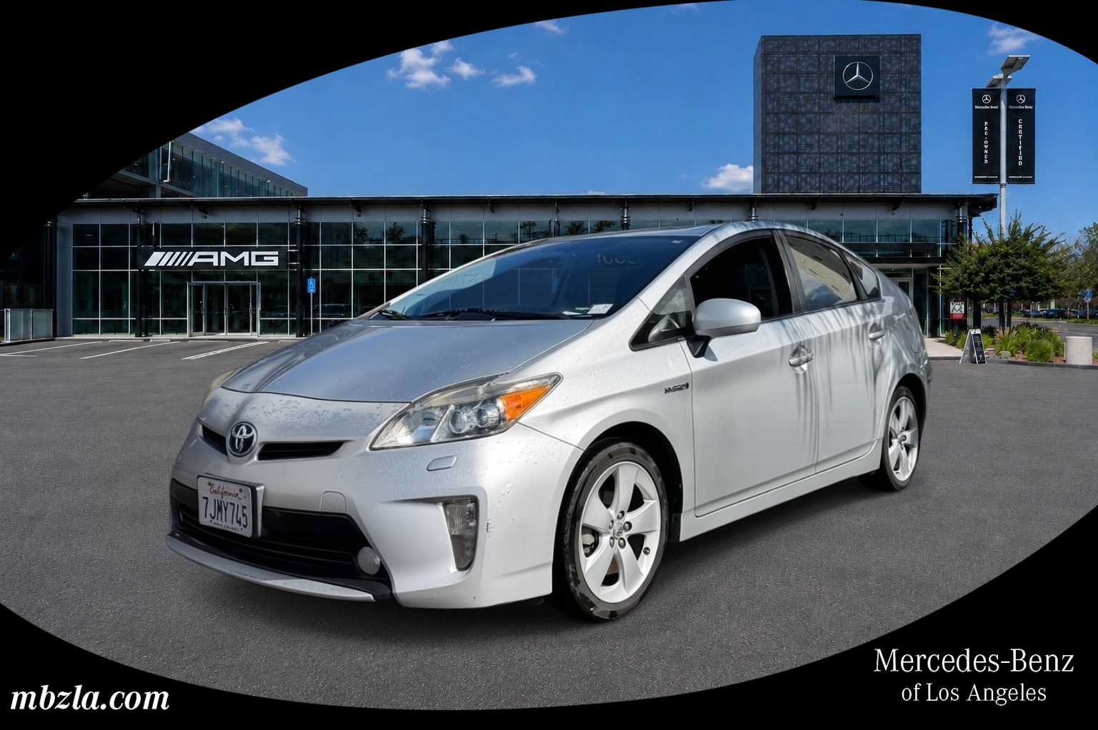 Used 2015 Toyota Prius Five FWD image 1