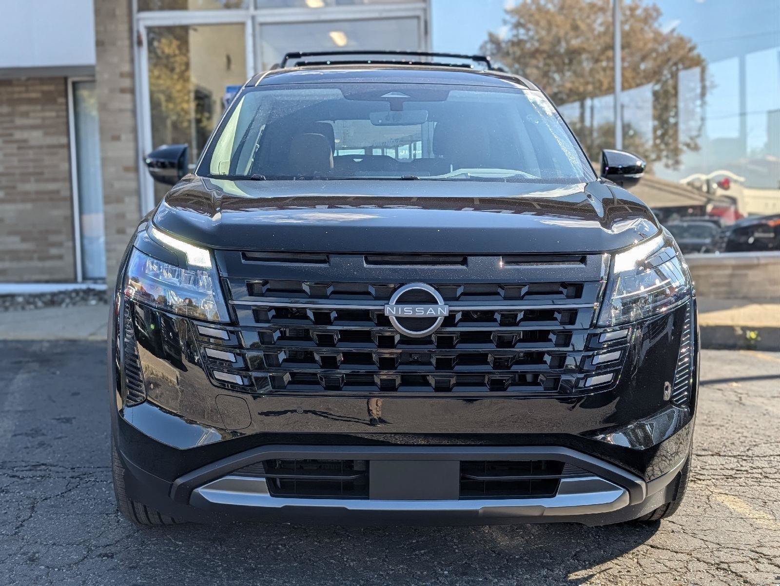 New 2026 Nissan Pathfinder Platinum AWD/4WD image 3