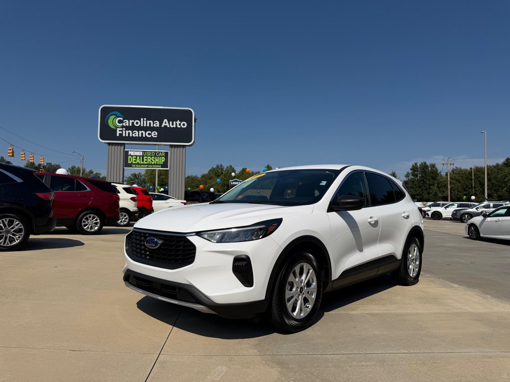 Used 2024 Ford Escape Active FWD image 1