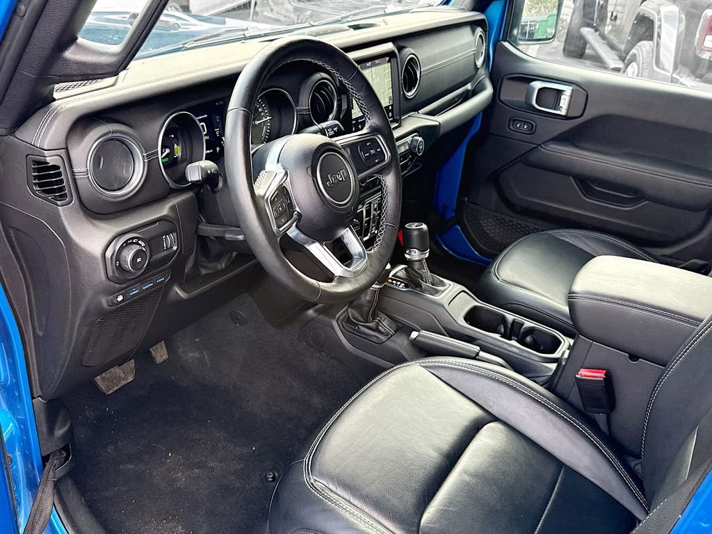 Used 2023 Jeep Wrangler Unlimited Sahara w/ Cold Weather Group image 28