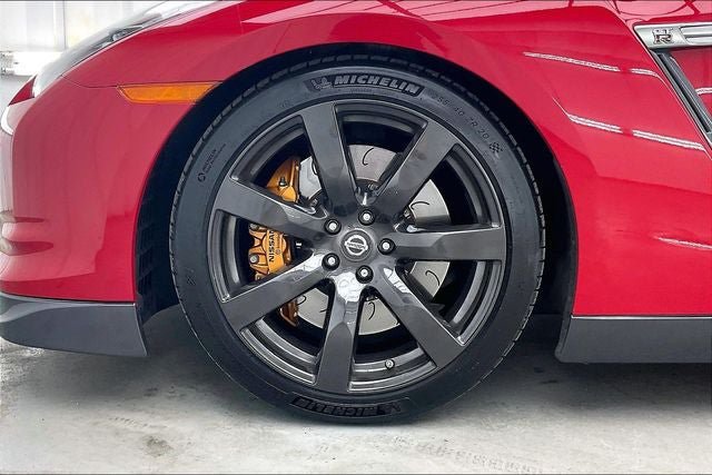 Used 2010 Nissan GT-R Premium AWD/4WD image 10
