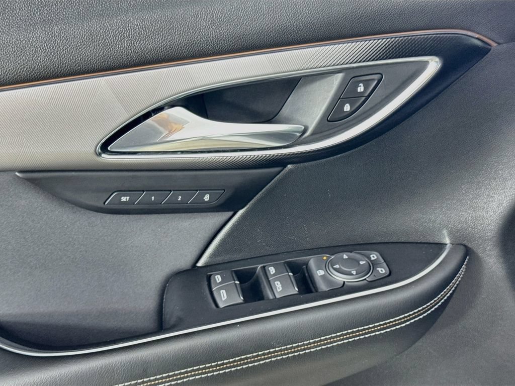 Used 2025 Buick Envision Sport Touring AWD/4WD image 22