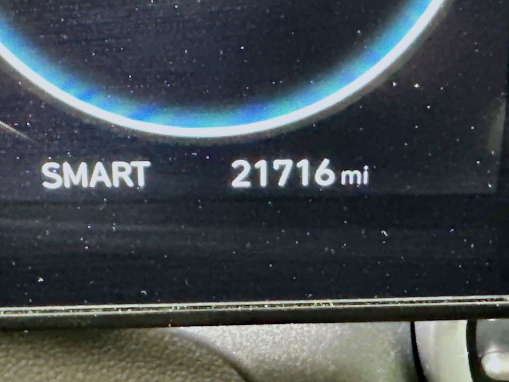 Used 2025 Hyundai Elantra SEL FWD image 33