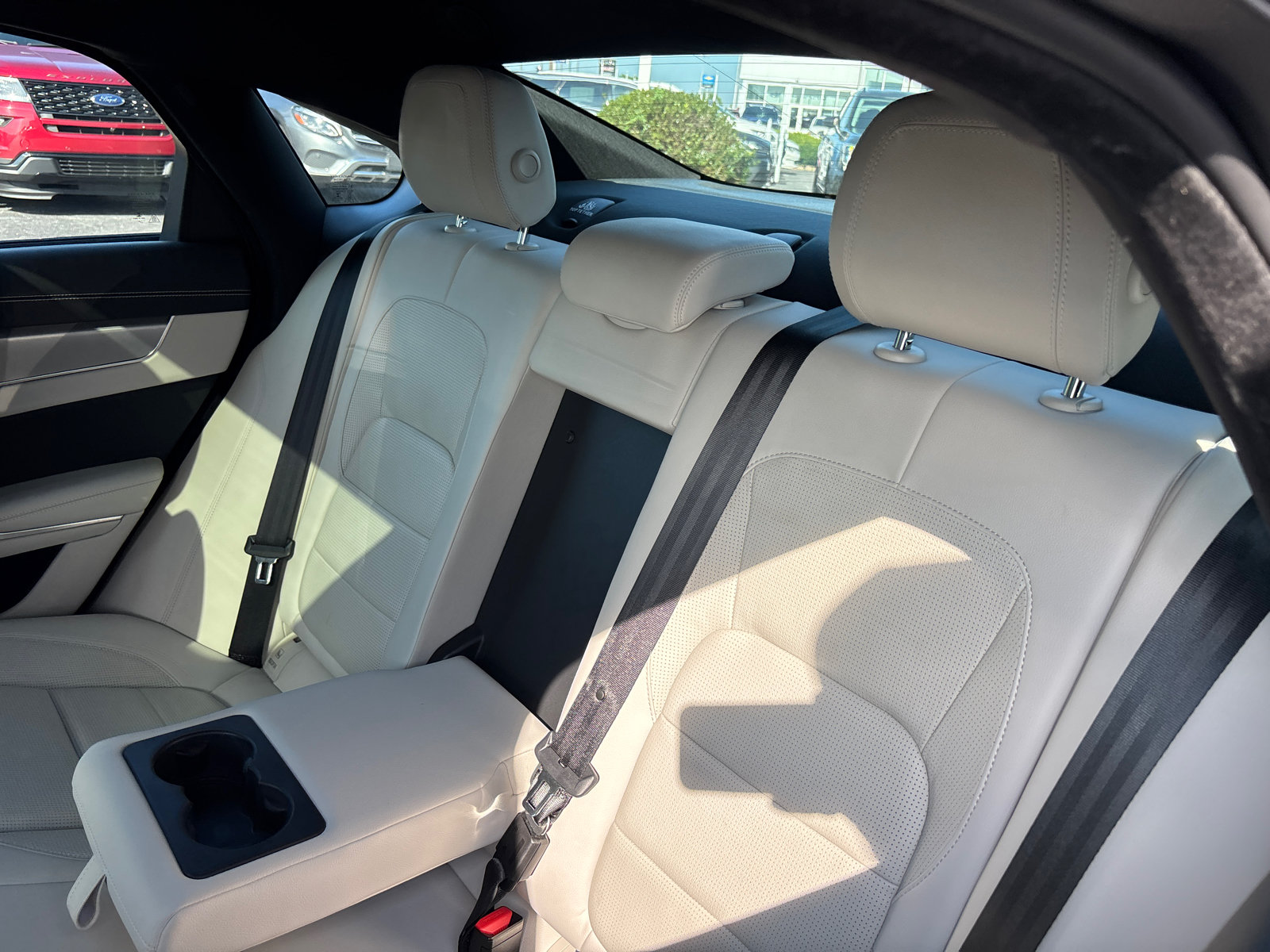 Used 2024 Jaguar XF R-Dynamic SE AWD/4WD image 24