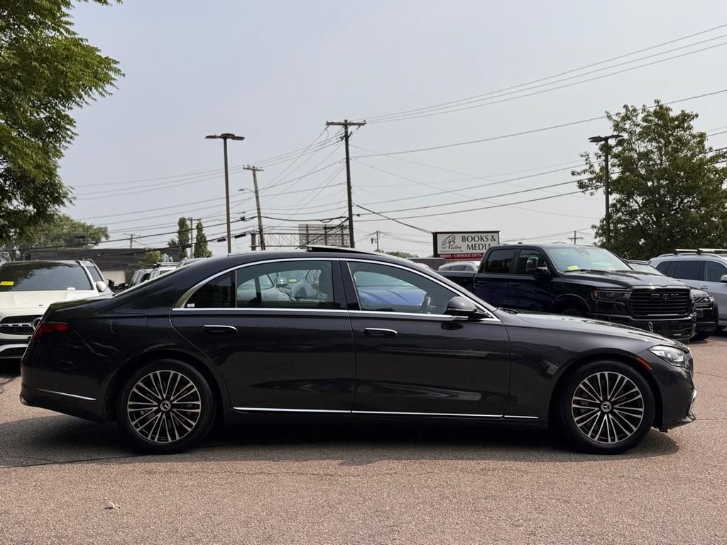 Used 2022 Mercedes-Benz S 500 4MATIC w/ 3D Technology Package image 7
