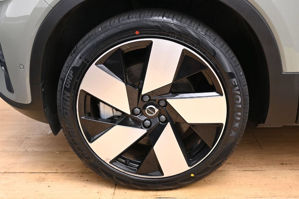 Used 2023 Volvo C40 P8 Recharge Ultimate AWD/4WD image 30