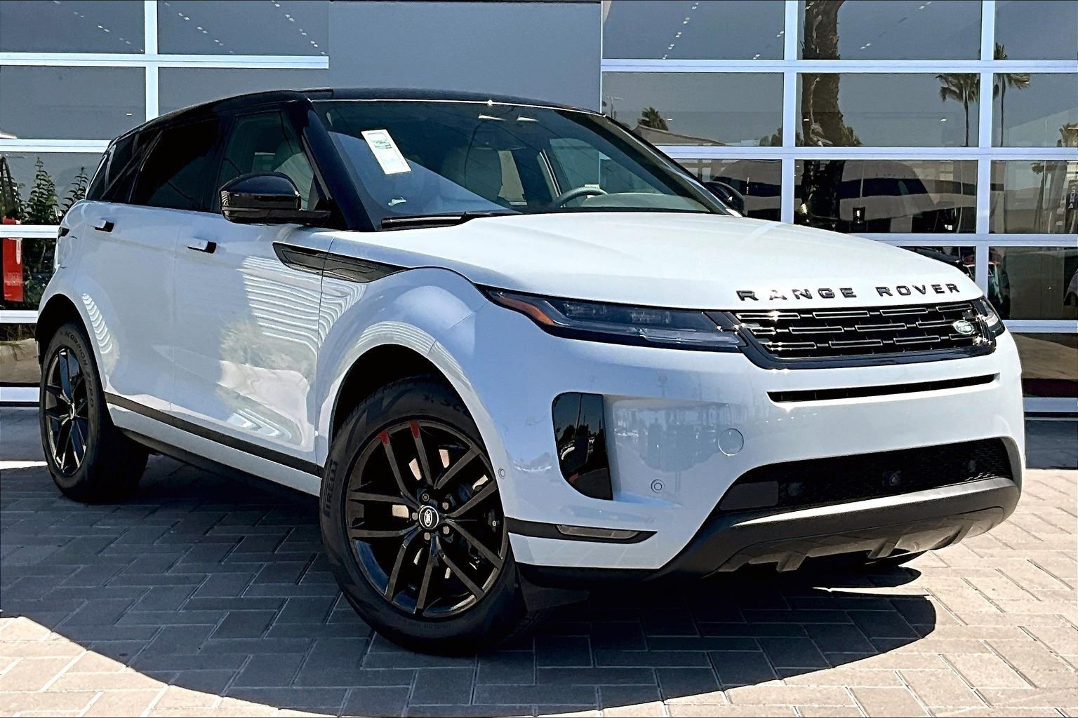 New 2026 Land Rover Range Rover Evoque S image 2