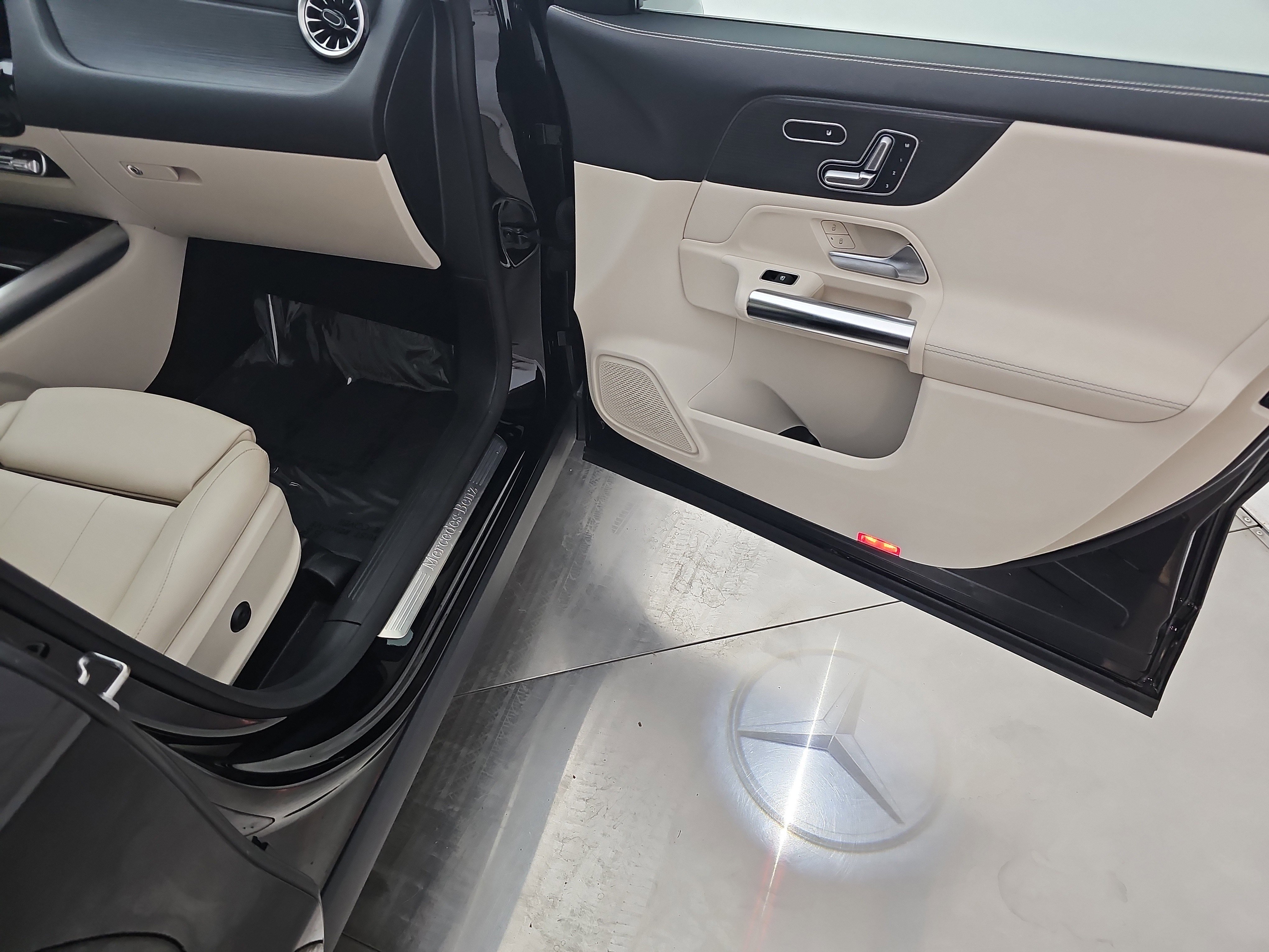 Certified 2022 Mercedes-Benz GLA 250 4MATIC image 16