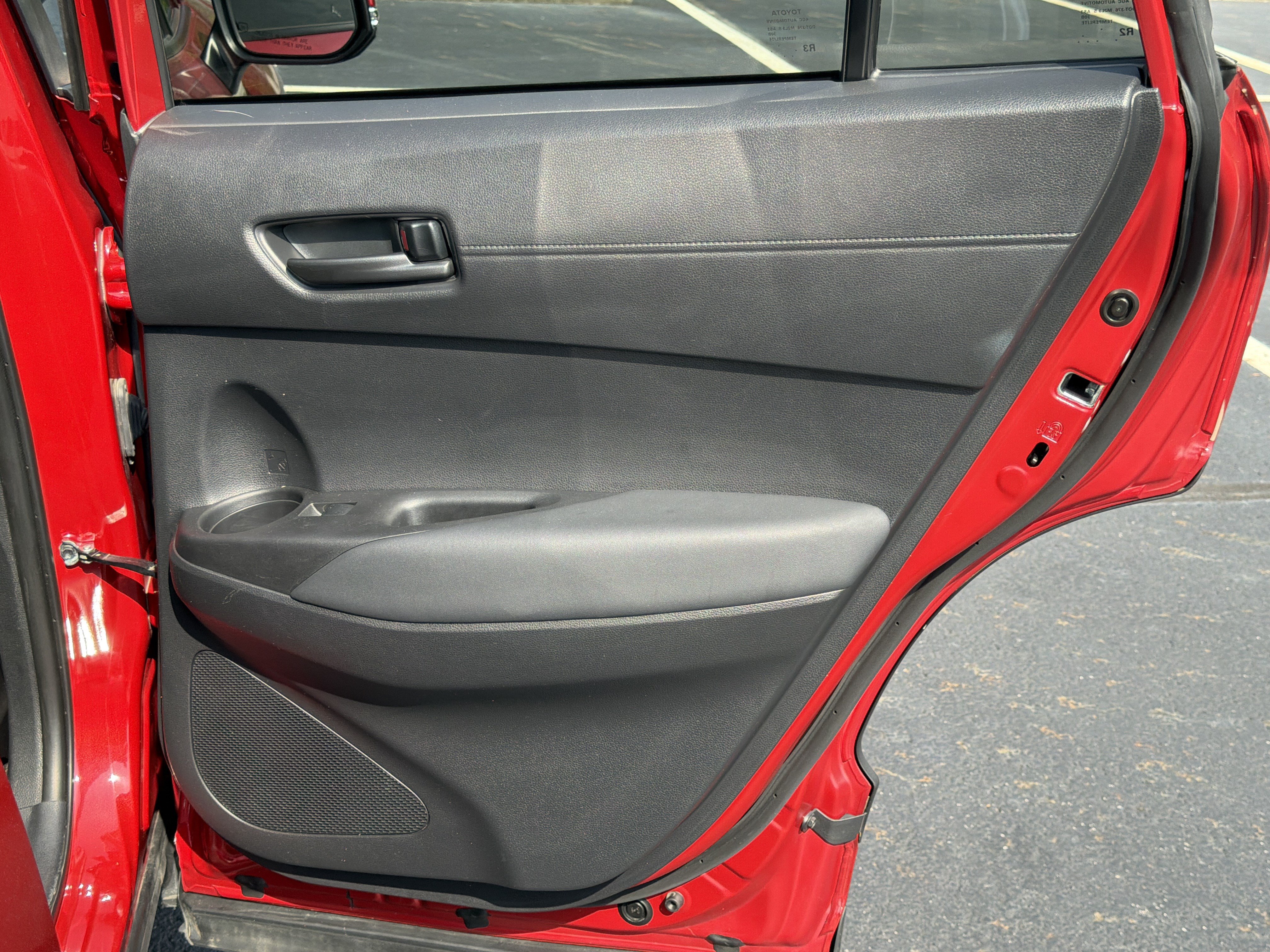 Used 2022 Toyota Corolla Cross LE w/ Moonroof Package FWD image 16