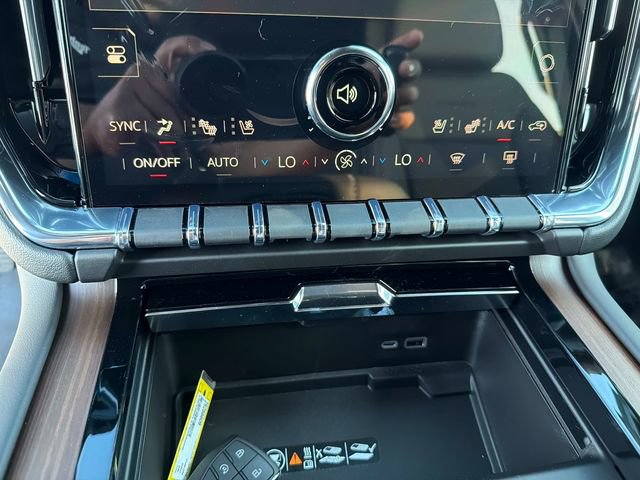 New 2026 GMC Yukon Denali w/ Denali Reserve Package image 25