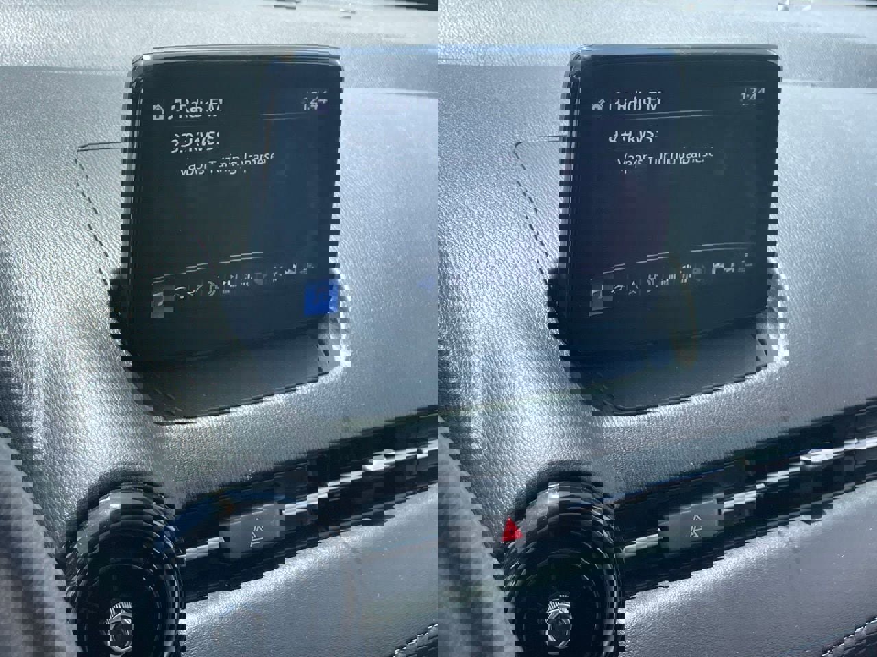 Used 2020 Toyota Yaris LE FWD image 7