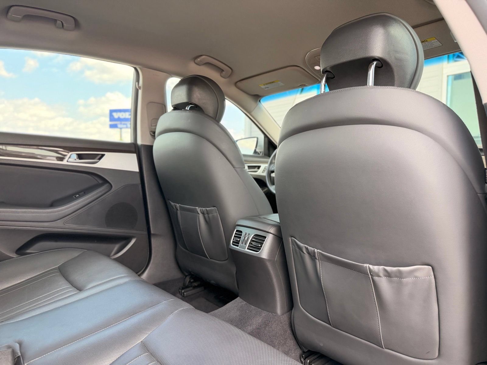 Used 2017 Genesis G80 3.8 AWD/4WD image 25
