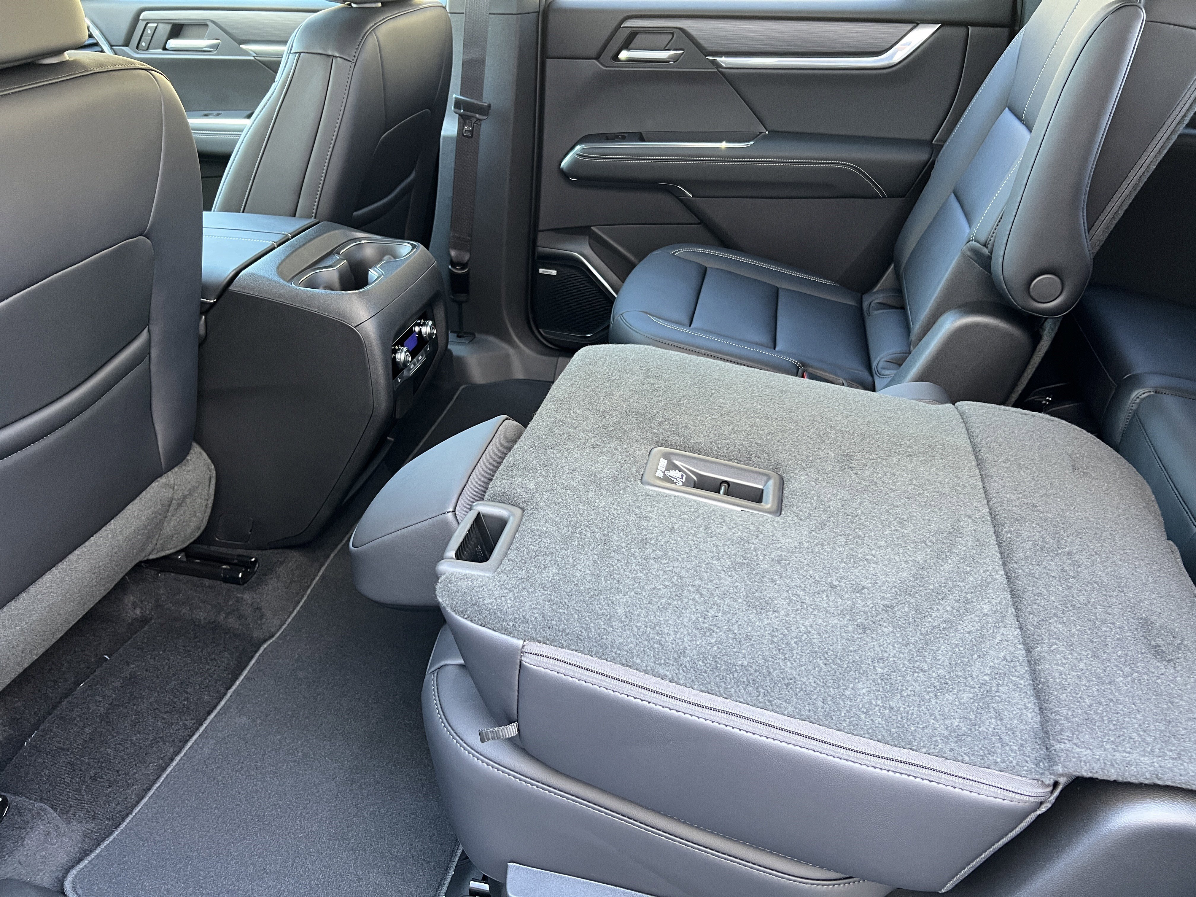 New 2026 GMC Acadia Elevation w/ Super Cruise Package image 19