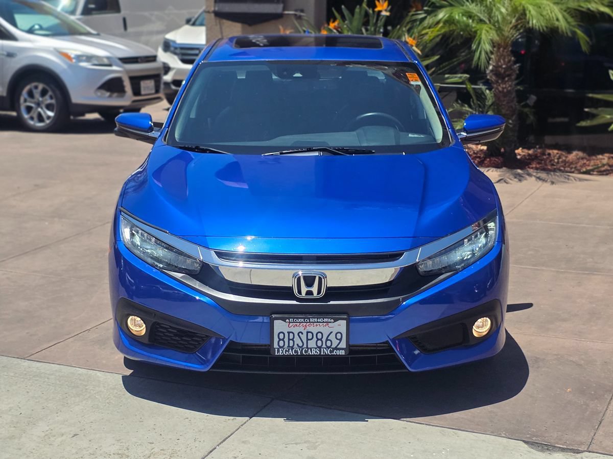 Used 2018 Honda Civic Touring image 4