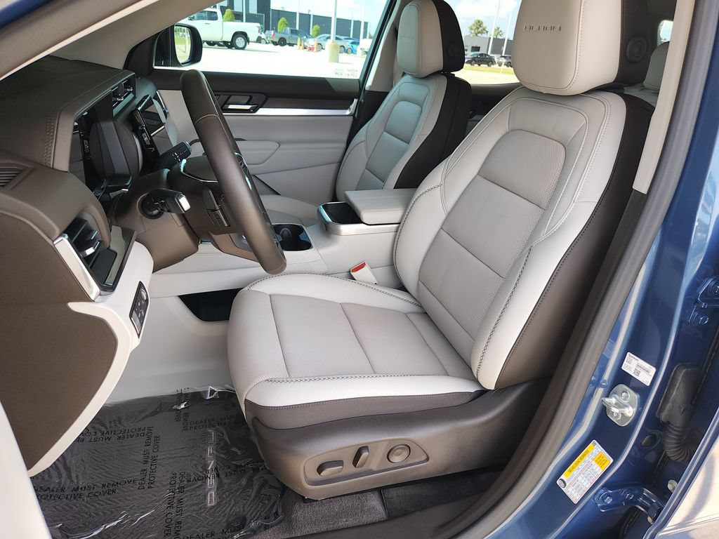 Used 2026 GMC Terrain Denali AWD/4WD image 13