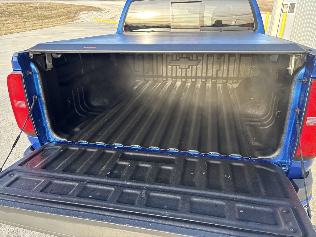 Used 2020 Chevrolet Colorado LT w/ Colorado RST Special Edition image 11