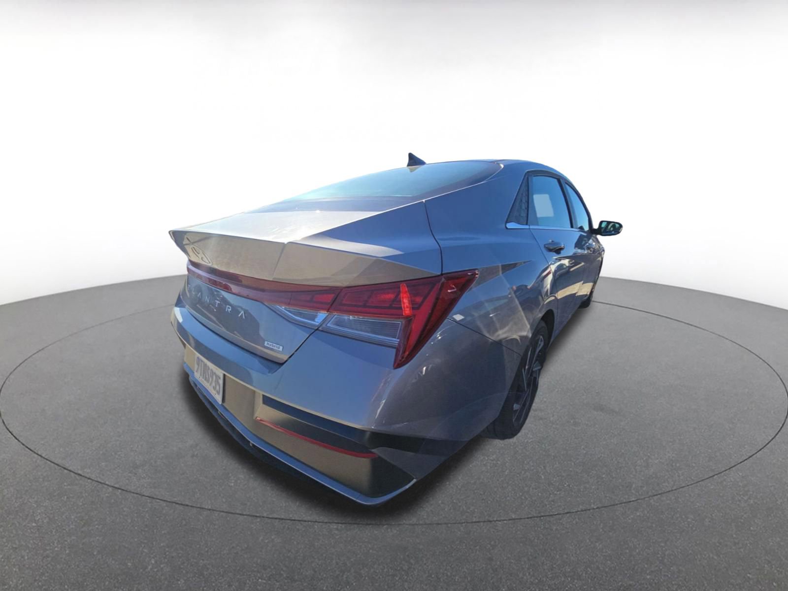 Used 2025 Hyundai Elantra Limited image 9