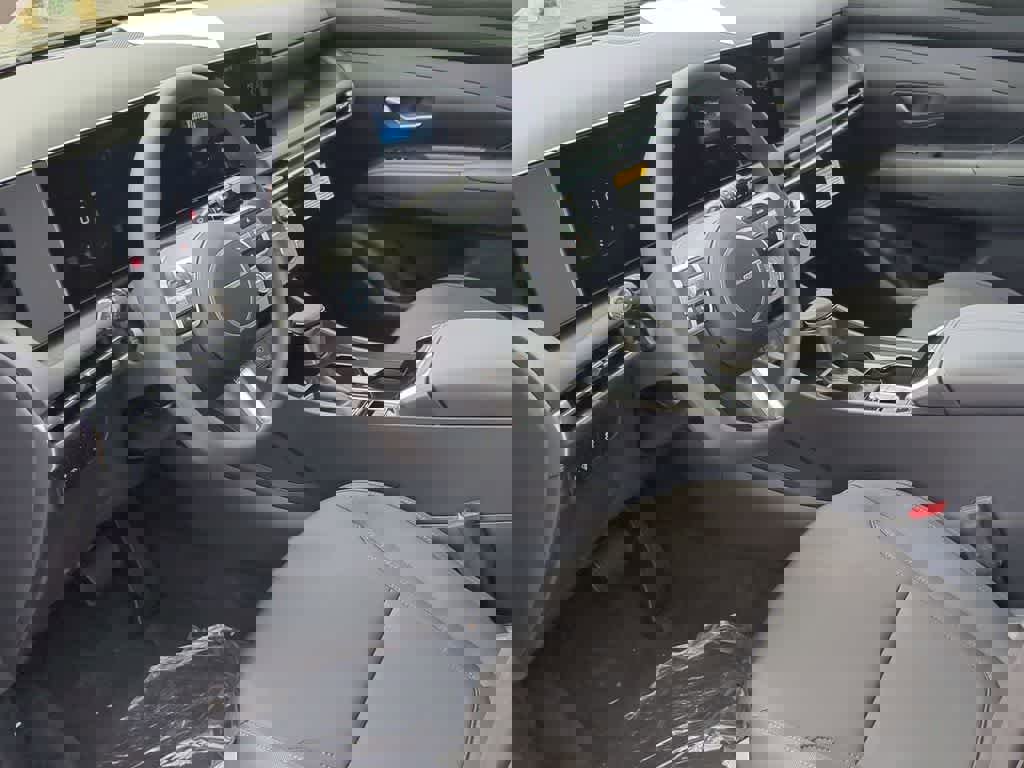 New 2026 Hyundai Tucson SE image 15