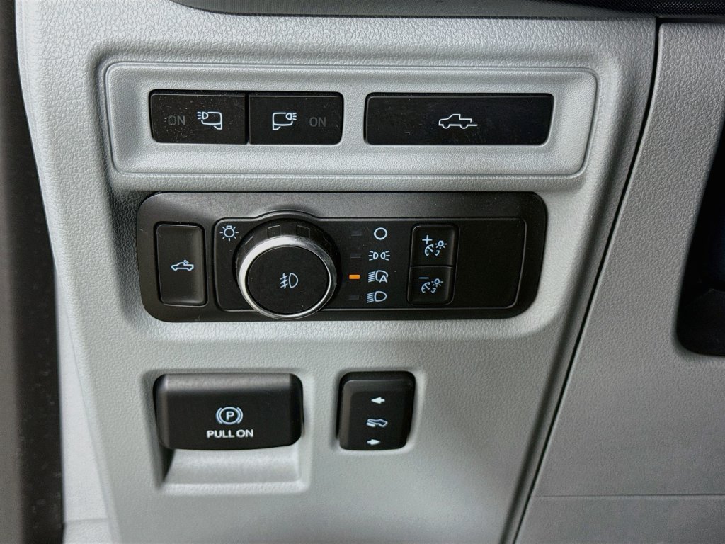 Used 2022 Ford F150 Limited AWD/4WD image 10
