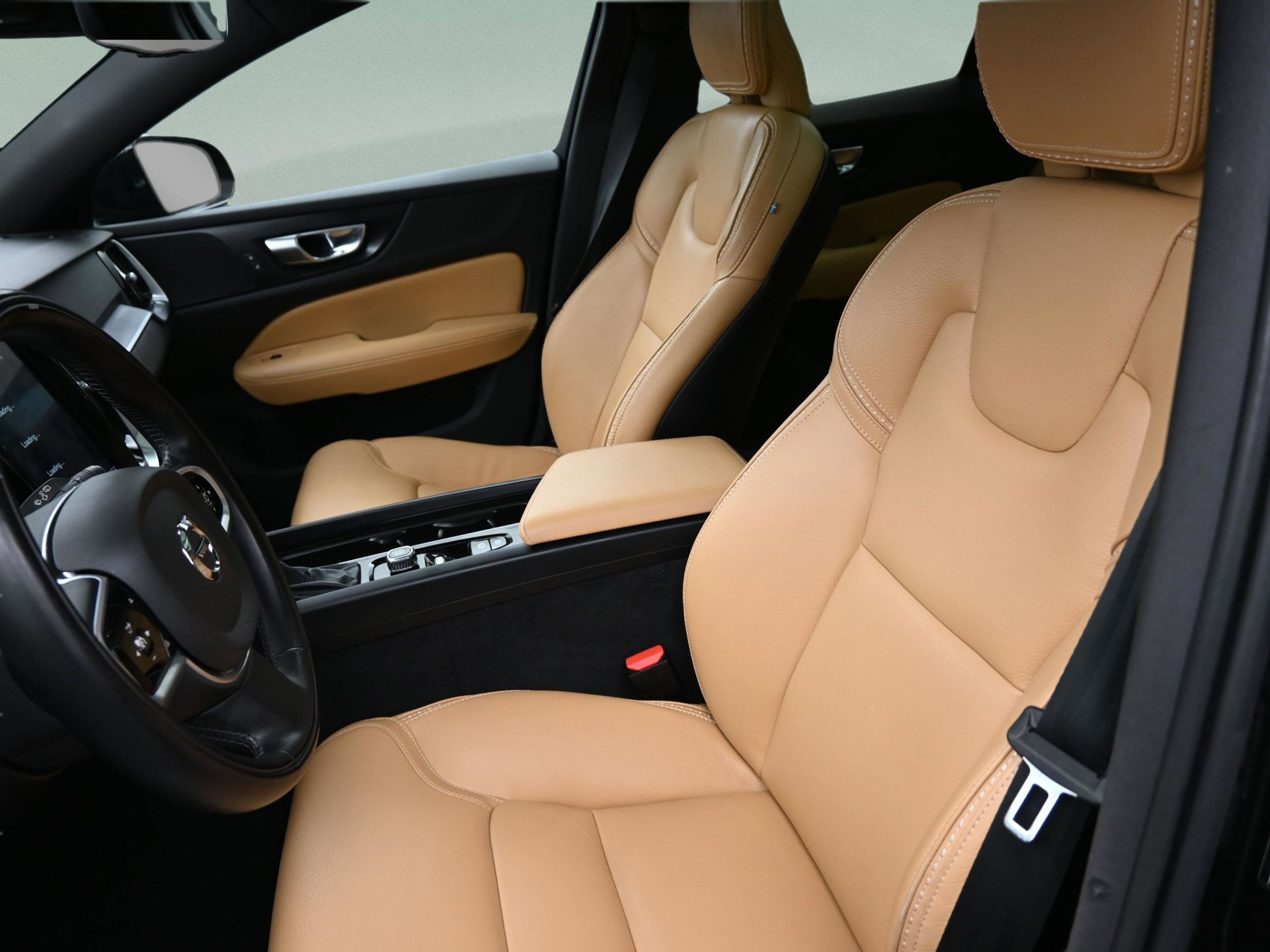 Used 2020 Volvo V60 T5 Cross Country w/ Protection Package image 36