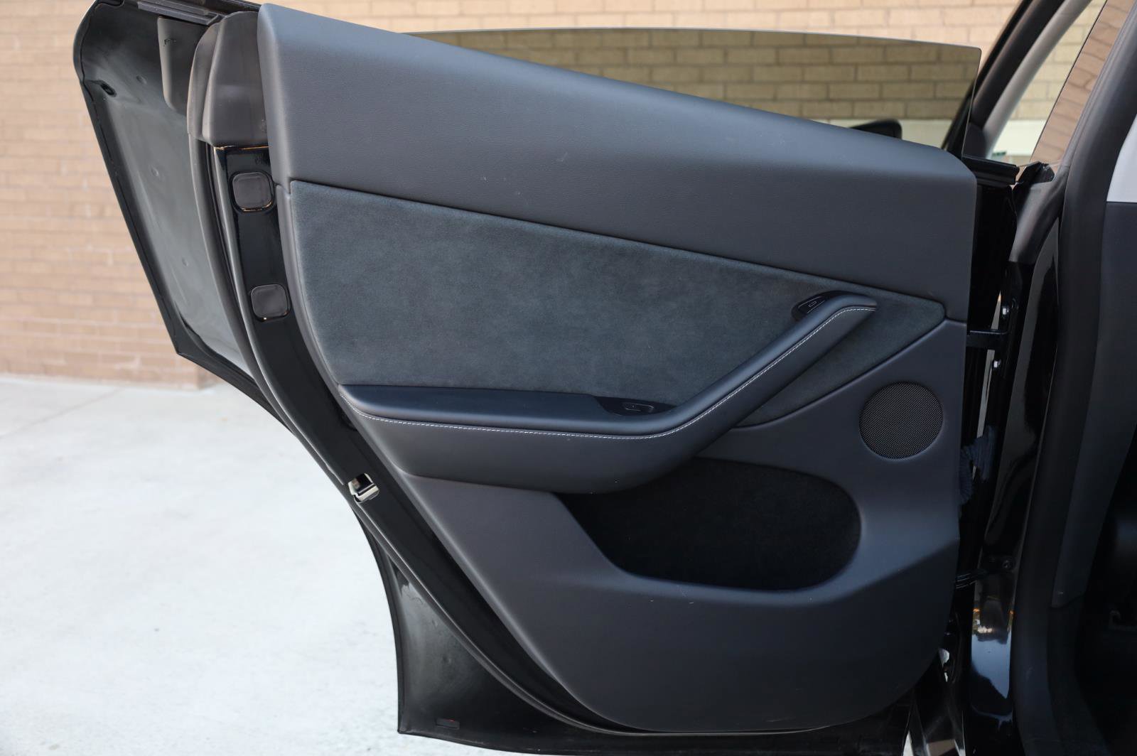 Used 2023 Tesla Model Y Long Range AWD/4WD image 18