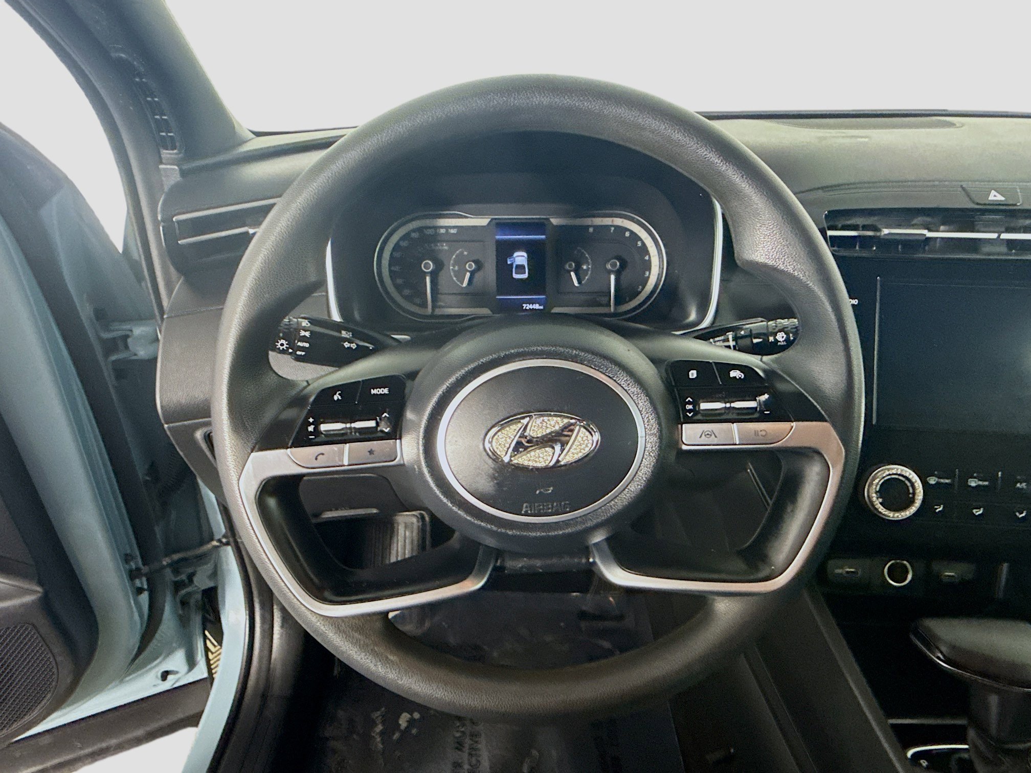 Used 2022 Hyundai Santa Cruz SE image 13