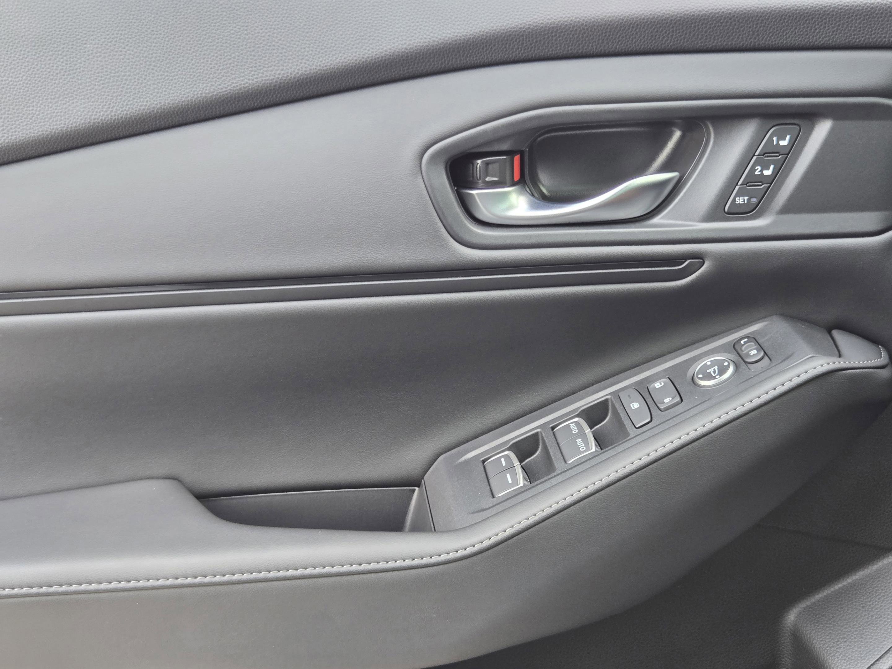 Used 2025 Honda Accord Sport image 18