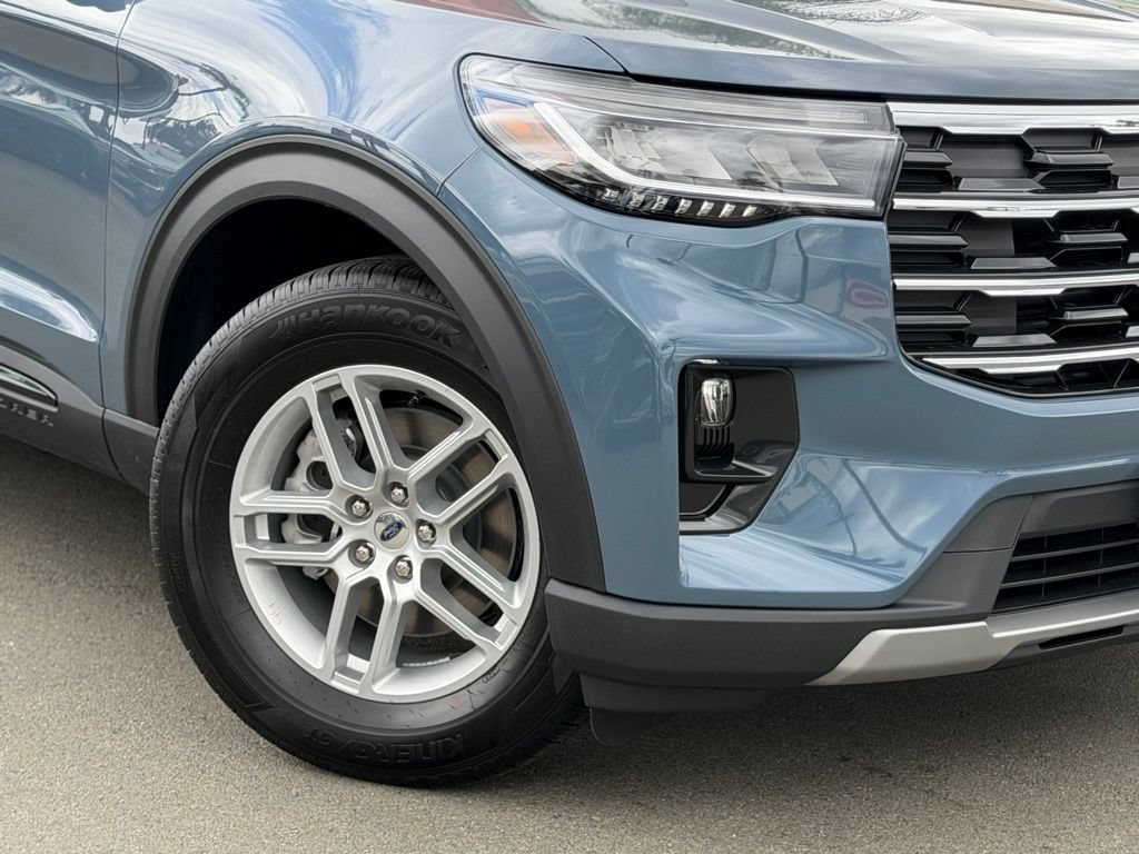 New 2026 Ford Explorer Active w/ Active Comfort Package RWD image 5