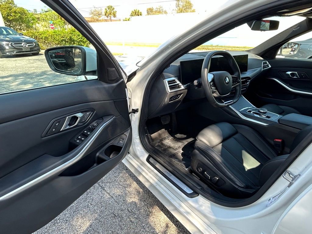 Used 2025 BMW 330i Sedan RWD image 15