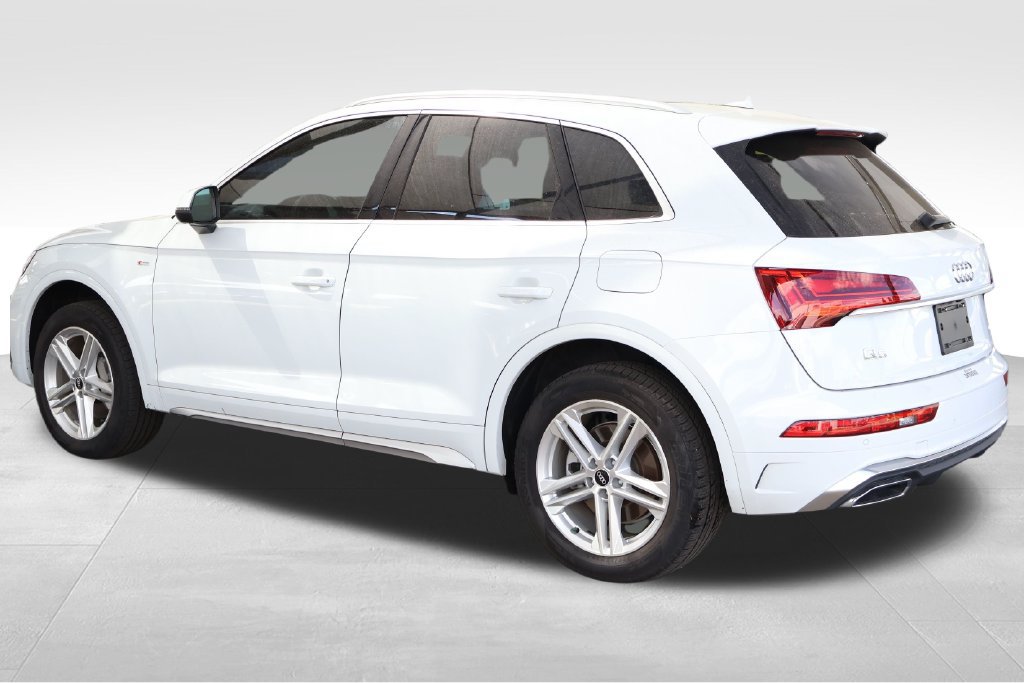 Used 2021 Audi Q5 e Premium Plus w/ Premium Plus Package AWD/4WD image 14