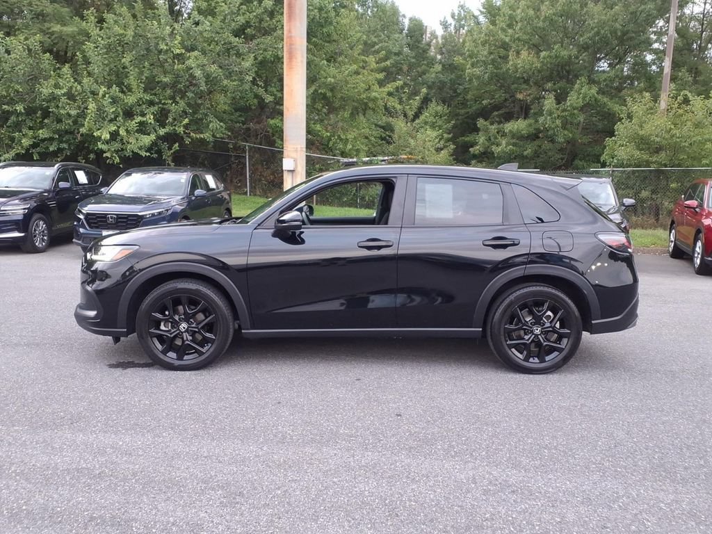 Used 2025 Honda HR-V Sport image 6
