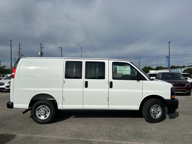 New 2026 Chevrolet Express 2500 w/ Driver Convenience Package RWD image 7