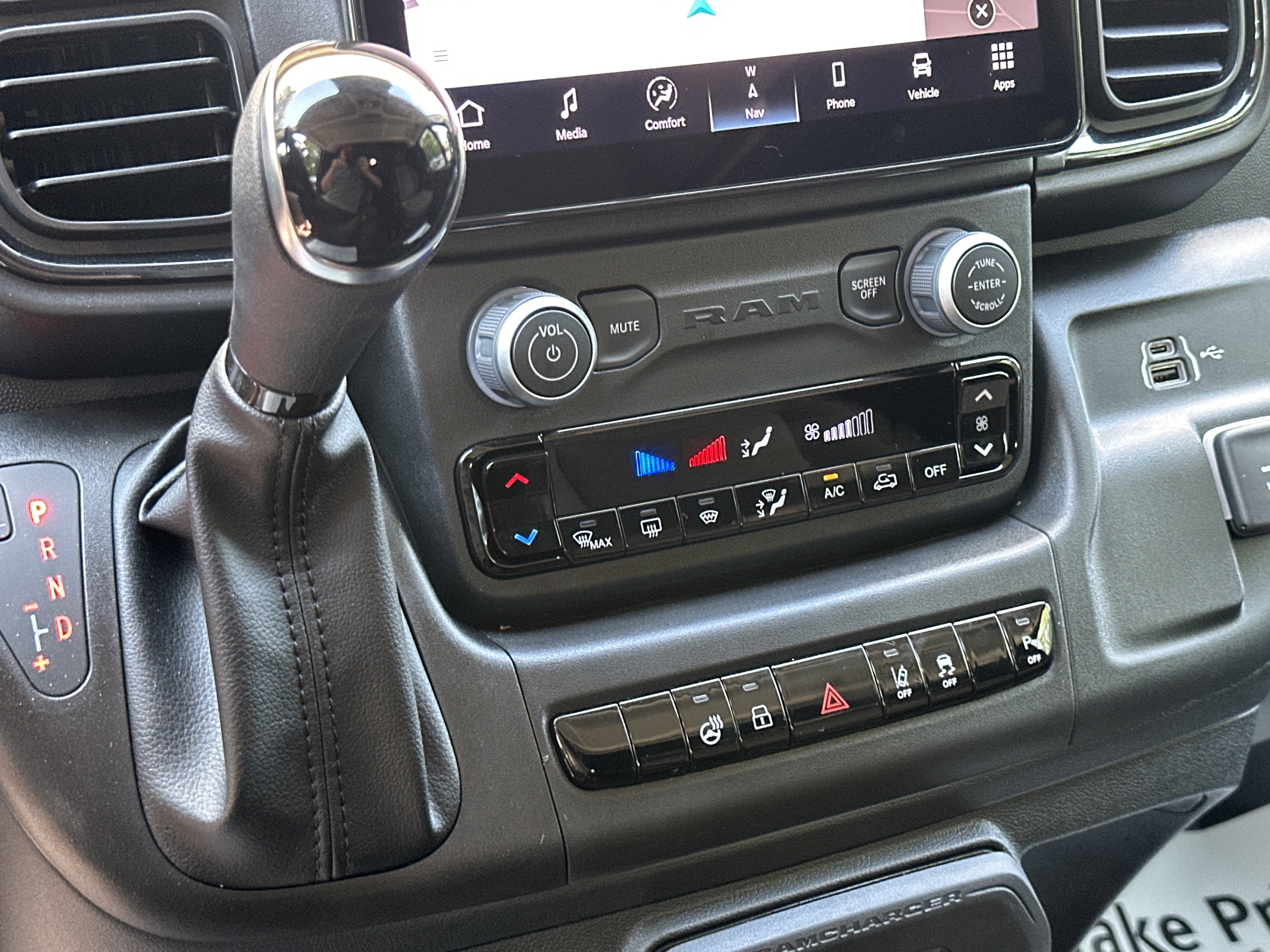 New 2026 RAM ProMaster 3500 w/ Premium Convenience Group FWD image 6