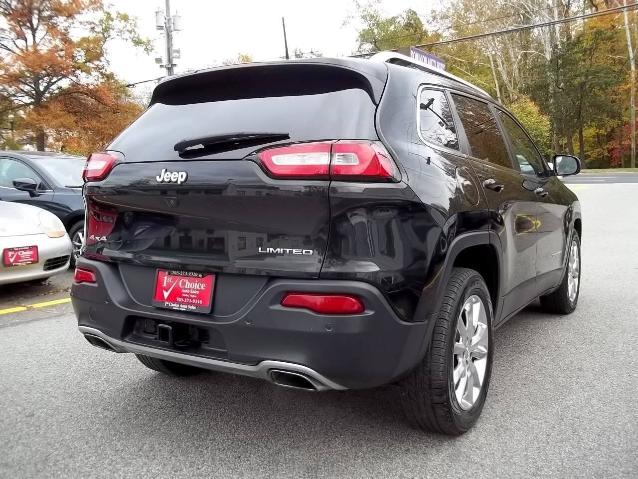 Used 2016 Jeep Cherokee Limited w/ Trailer Tow Group AWD/4WD image 3