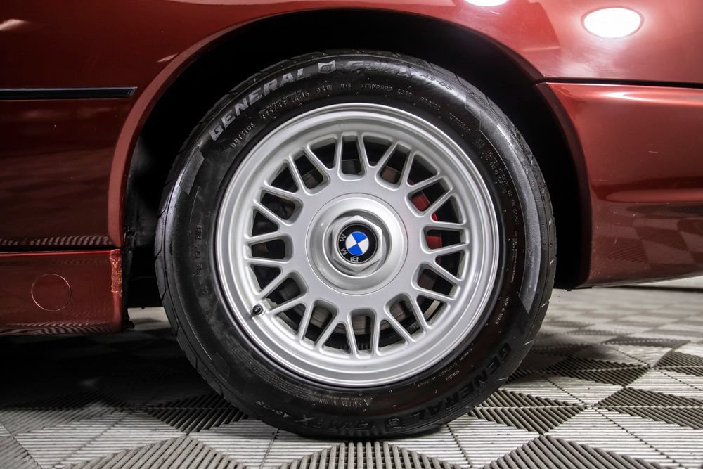 Used 1993 BMW 850Ci RWD image 10
