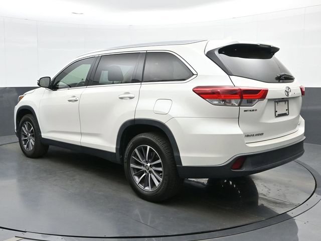Used 2019 Toyota Highlander XLE image 6