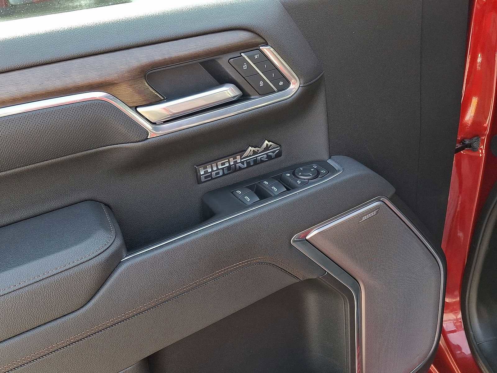 Used 2025 Chevrolet Silverado 1500 High Country image 30