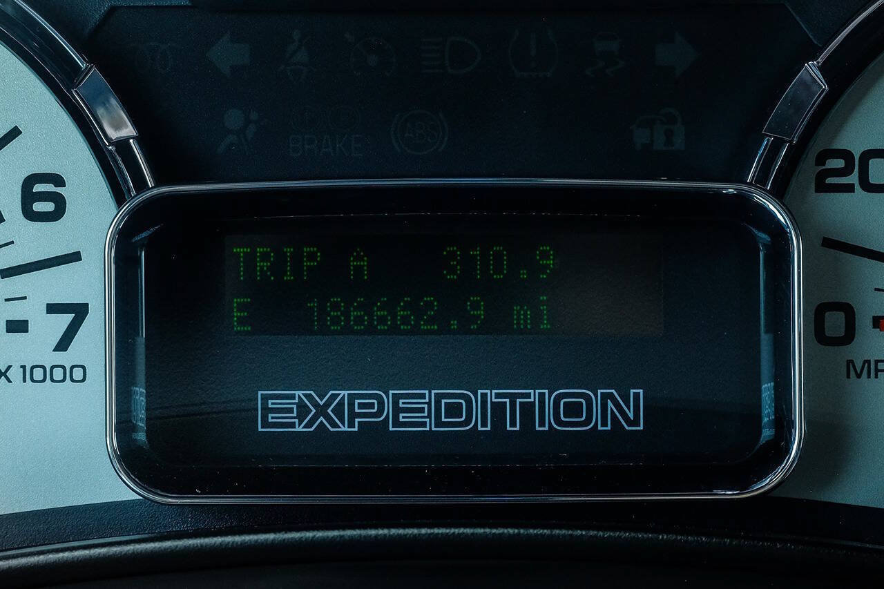 Used 2010 Ford Expedition EL 4WD image 26