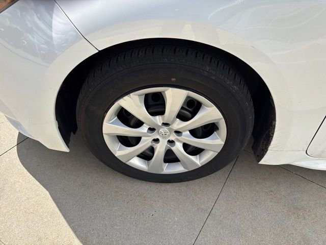 Used 2023 Toyota Corolla LE image 12